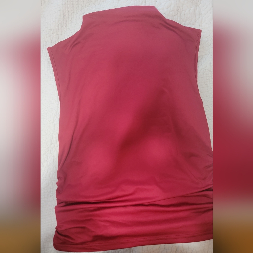 SHEIN Red Sleeveless Fitted Tee